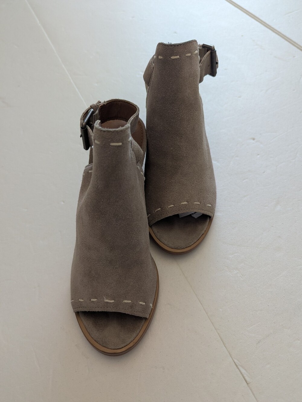 Frye&Co Ash Taupe Suede Slingback Block Heel Sandal View 3